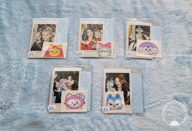ITZY Peeker set | $5 EACH